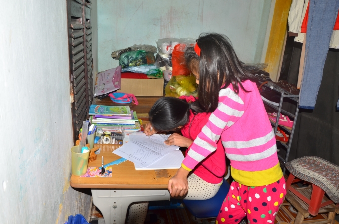 Việc học tập của c&aacute;c ch&aacute;u nhỏ khi được cấp điện trở lại cũng thuận tiện hơn.