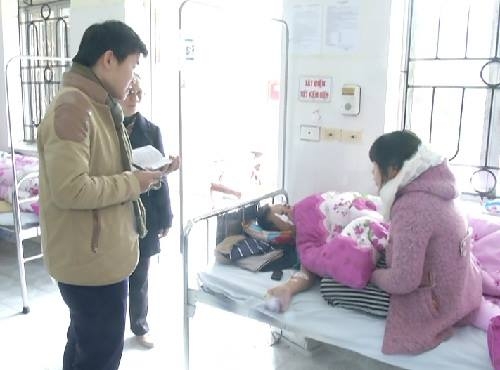 Nạn nh&acirc;n cấp cứu tại bệnh viện (ảnh THHY).