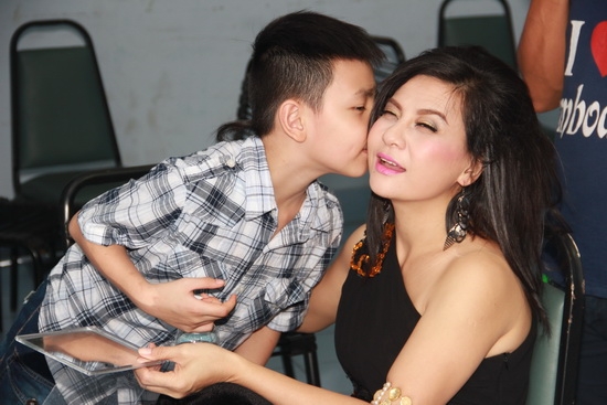 C&aacute;t Phượng v&agrave; con trai.