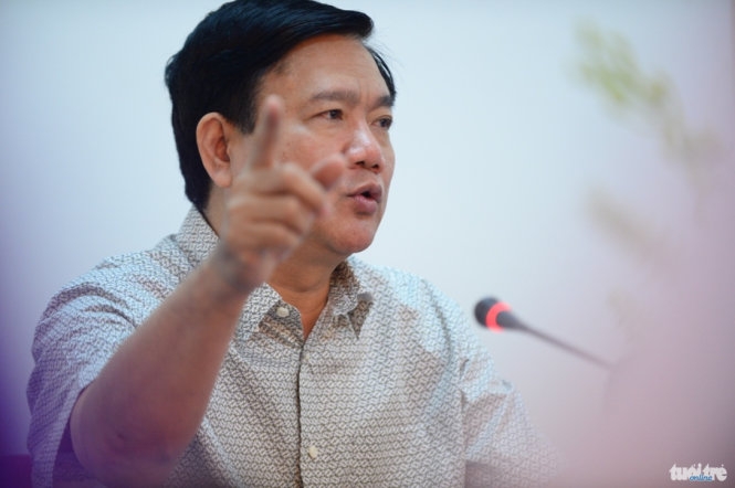 B&iacute; thư Th&agrave;nh ủy&nbsp;TP.HCM Đinh La Thăng chỉ đạo tại&nbsp;cuộc họp với l&atilde;nh đạo huyện Củ Chi s&aacute;ng 18-2 - Ảnh: Thuận Thắng