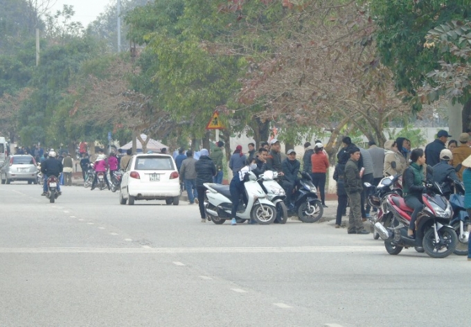 Một lượng nhỏ du khách ở xa cũng đã bắt đầu về trẩy hội Lim từ ngày hôm nay