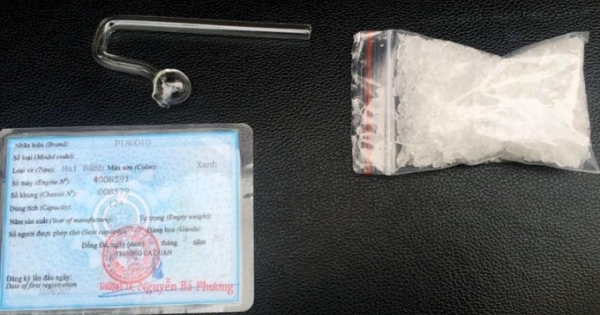 Vừa mua ma túy đá, trên đường về thì bị 141 tóm gọn