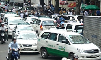 Giá xăng giảm sâu, cước vận tải vẫn “đủng đỉnh”