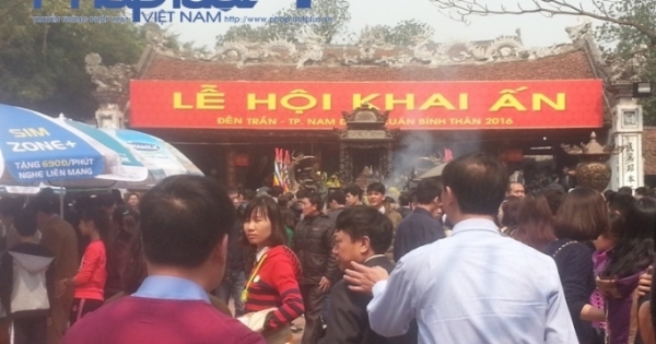 Nam Định: Đền Trần nêm chật dòng người trước giờ khai Ấn
