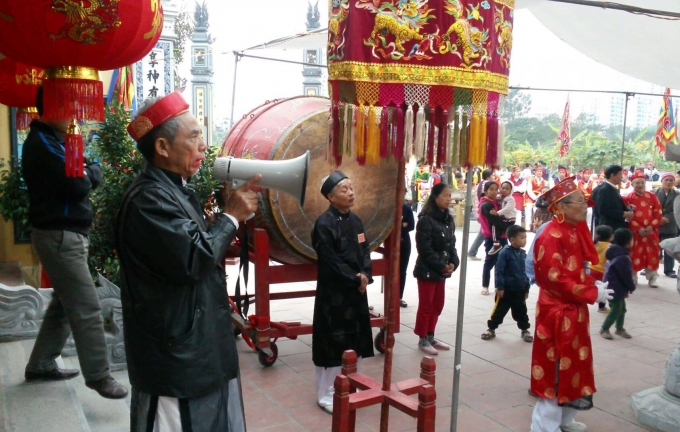 Về Thanh Tr&igrave; dự lễ hội đ&igrave;nh l&agrave;ng Y&ecirc;n X&aacute;