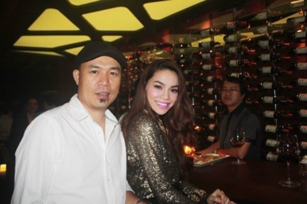 Huy Tuấn l&agrave; người đ&atilde; gi&uacute;p đỡ Hồ Ngọc H&agrave; khi c&ocirc; chập chững tr&ecirc;n con đường ca h&aacute;t. Ảnh: internet.