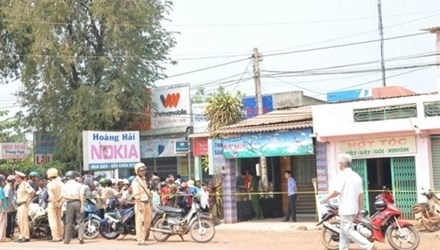 C&ocirc;ng an phong tỏa hiện trường để phục vụ c&ocirc;ng t&aacute;c điều tra.