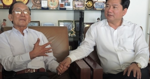 Bí thư Thăng hỏi Giáo sư Trần Đông A kế giảm tải bệnh viện