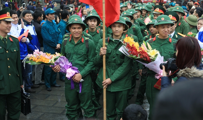 Đống Đa (H&agrave; Nội): C&aacute;c t&acirc;n binh sẵn s&agrave;ng l&ecirc;n đường nhập ngũ