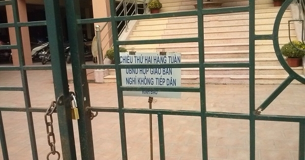 Phường Ô Chợ Dừa xin rút kinh nghiệm vì treo biển "họp" không tiếp dân