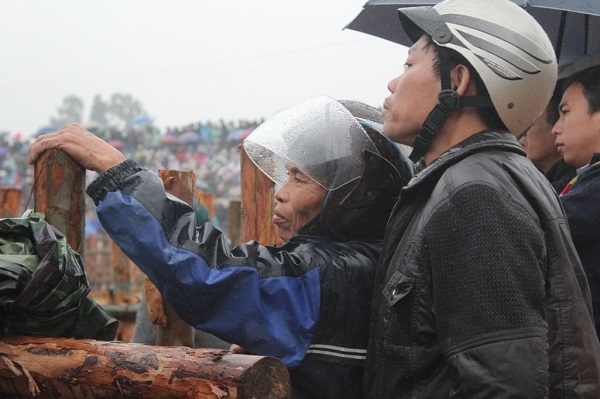 &nbsp;Người d&acirc;n Hải Lựu tin rằng, l&agrave;ng n&agrave;o gi&agrave;nh thắng lợi th&igrave; năm đ&oacute; m&ugrave;a m&agrave;ng bội thu, người d&acirc;n trong l&agrave;ng mạnh khỏe, may mắn.