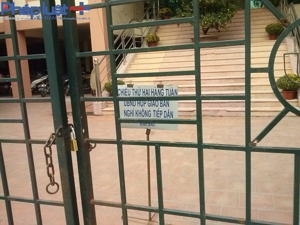 Phường đ&oacute;ng cửa để họp giao ban đầu năm.