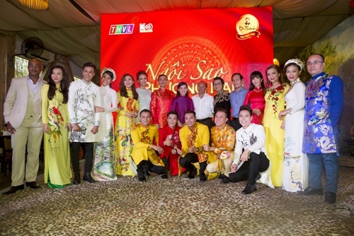 Gi&aacute;m khảo Phi Nhung muốn h&aacute;t c&ugrave;ng Th&aacute;i Ch&acirc;u để