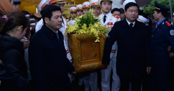 Đưa tiễn Thứ trưởng Phạm Quý Tiêu về đất mẹ