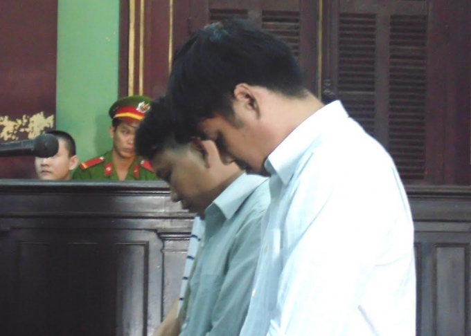 C&aacute;c bị c&aacute;o trước v&agrave;nh m&oacute;ng ngựa.