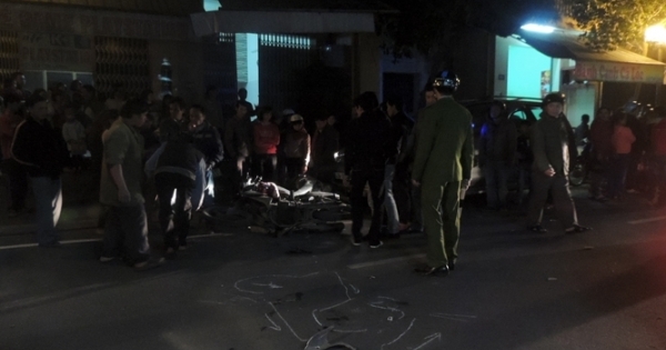 Du khách Pháp dính vào vụ tai nạn kép, hai người đi cấp cứu