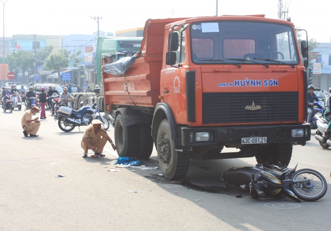 Hiện trường vụ tai nạn giao th&ocirc;ng.