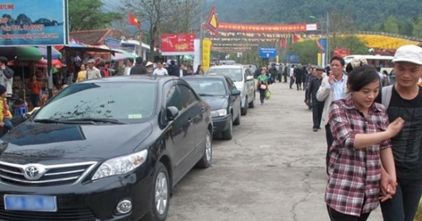 Thủ tướng yêu cầu không dùng xe công đi lễ hội trong giờ hành chính
