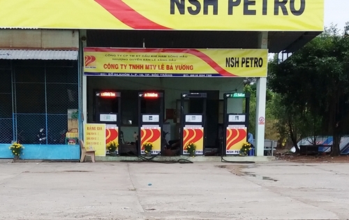 Trung tá công an bị nhóm bịt mặt chém trọng thương