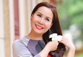 Nữ hoàng Doanh nhân nói về những tà áo dài cách tân