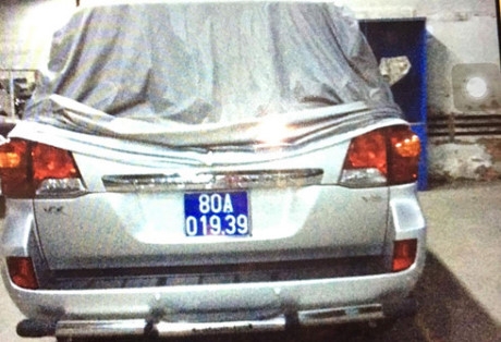 Hàng loạt xe hơi biển số 