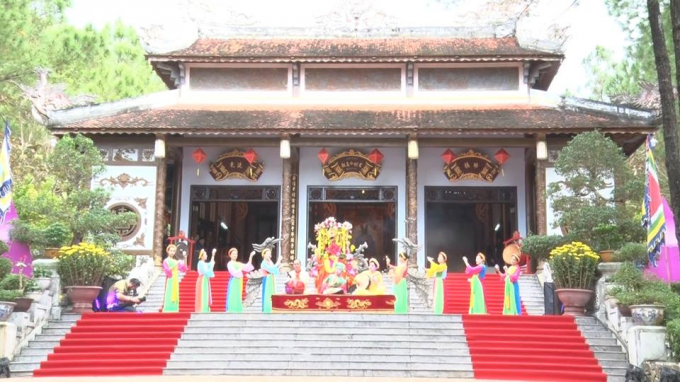 Nhiều chương tr&igrave;nh nghệ thuật đặc sắc diễn ra tại Lễ hội.