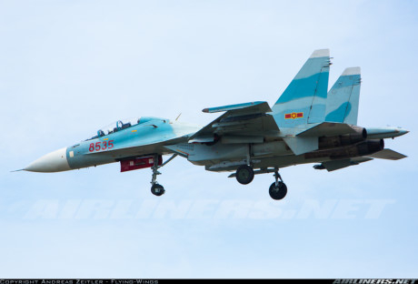 Việt Nam nghi&ecirc;n cứu chế tạo lốp cho m&aacute;y bay Su-30MK2?