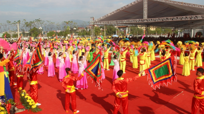 Quảng Ninh: Tưng bừng Lễ khai Hội xu&acirc;n Y&ecirc;n Tử 2017