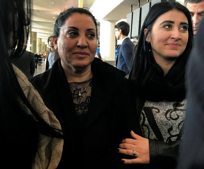 Hiện tại, việc Bộ Ngoại giao Mỹ chấp nhận c&aacute;c thị thực c&ograve;n thời hạn từ 7 nước Hồi gi&aacute;o đến Mỹ chỉ l&agrave; tạm thời trong khi chờ đợi ph&aacute;n quyết cuối c&ugrave;ng của t&ograve;a &aacute;n cấp cao hơn.