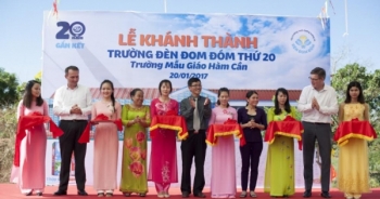 Nhãn hàng Cô Gái Hà Lan khánh thành trường Đèn Đom Đóm thứ 20