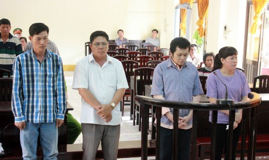 C&aacute;c bị c&aacute;o (từ tr&aacute;i qua) Vĩnh, Đ&ocirc;ng, Quai, Xoa.