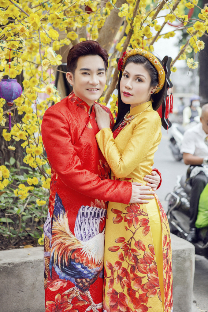 Quang H&agrave;, Uy&ecirc;n Trang t&igrave;nh tứ dạo phố xu&acirc;n