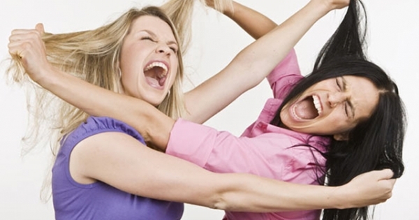 Đắk Lắk: Nguy kịch sau màn hẹn tình địch nói chuyện