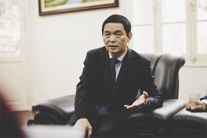 Chủ tịch Ho&agrave; B&igrave;nh group: Khi đ&atilde; b&ugrave;ng nổ m&agrave; mới t&iacute;nh chuyện đi nước ngo&agrave;i th&igrave; đ&atilde; qu&aacute; muộn rồi