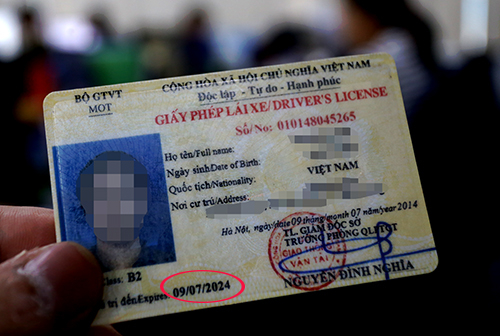 Việc r&uacute;t ngắn thời hạn bằng l&aacute;i được cho sẽ g&acirc;y tốn k&eacute;m, phiền h&agrave; cho người d&acirc;n.