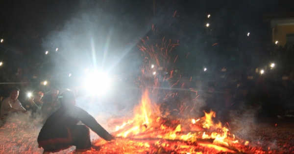 Huyền bí Lễ hội nhảy lửa của dân tộc Pà Thẻn