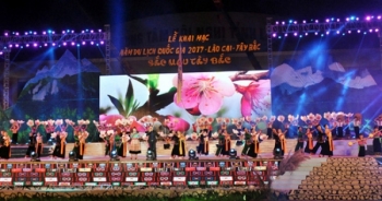 Khai mạc Năm Du lịch quốc gia 2017: Sắc màu Tây Bắc trong vườn xuân đất nước