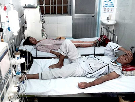 Bệnh nh&acirc;n được chạy thận tại ph&ograve;ng kh&aacute;m vệ tinh của BV quận Thủ Đức (TP HCM). Ảnh: H.PHƯỢNG