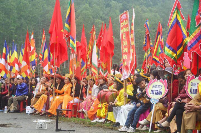 Lễ hội năm nay c&oacute; th&ecirc;m nhiều tiết mục đặc sắc, hấp dẫn kh&aacute;ch tham quan.