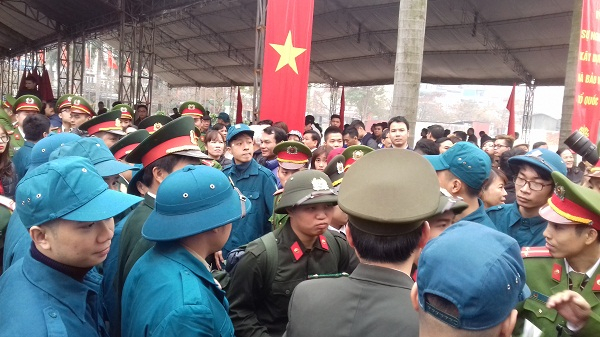 H&ocirc;m nay, h&agrave;ng ngh&igrave;n thanh ni&ecirc;n Thủ đ&ocirc; l&ecirc;n đường nhập ngũ