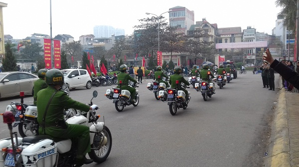 H&ocirc;m nay, h&agrave;ng ngh&igrave;n thanh ni&ecirc;n Thủ đ&ocirc; l&ecirc;n đường nhập ngũ