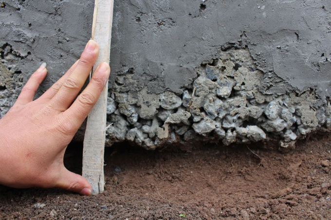 Nhiều đoạn ch&acirc;n cột trụ sau khi được khắc phục vẫn