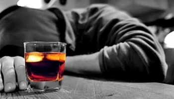 Làm gì khi bị ngộ độc rượu?