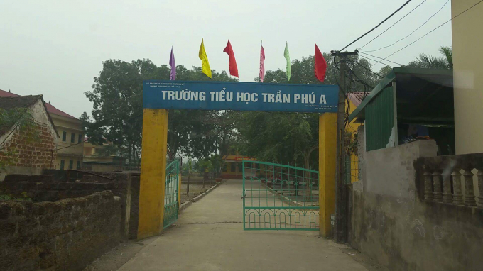 Trường tiểu học Trần Ph&uacute; A - Chương Mỹ (H&agrave; Nội) nơi kẻ lạ mặt đột nhập v&agrave;o trường v&agrave; x&acirc;m hại b&eacute; P. Ảnh: Huy Trung