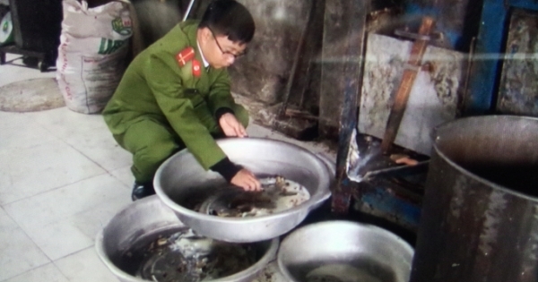 Huế: Ngăn chặn kịp thời 1 tấn mỡ bẩn chuẩn bị “lọt” ra thị trường tiêu thụ