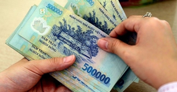 Nhân viên bệnh viện dùng vé giả chiếm đoạt tiền