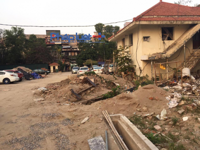 C&ocirc;ng tr&igrave;nh đ&atilde; đang tạm dừng thi c&ocirc;ng một thời gian d&agrave;i