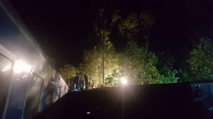 Khẩn trương khắc phục hậu quả sau vụ tai nạn.