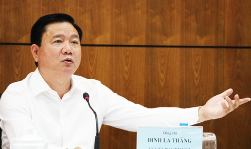 Ông Đinh La Thăng: 