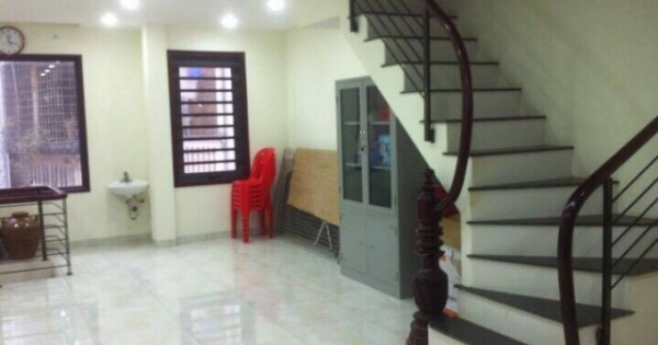 Cho thuê mặt bằng tầng 1,2 giá rẻ ở Định Công